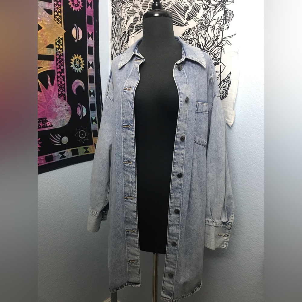 H and M size medium Long denim jacket with adjustable belt
